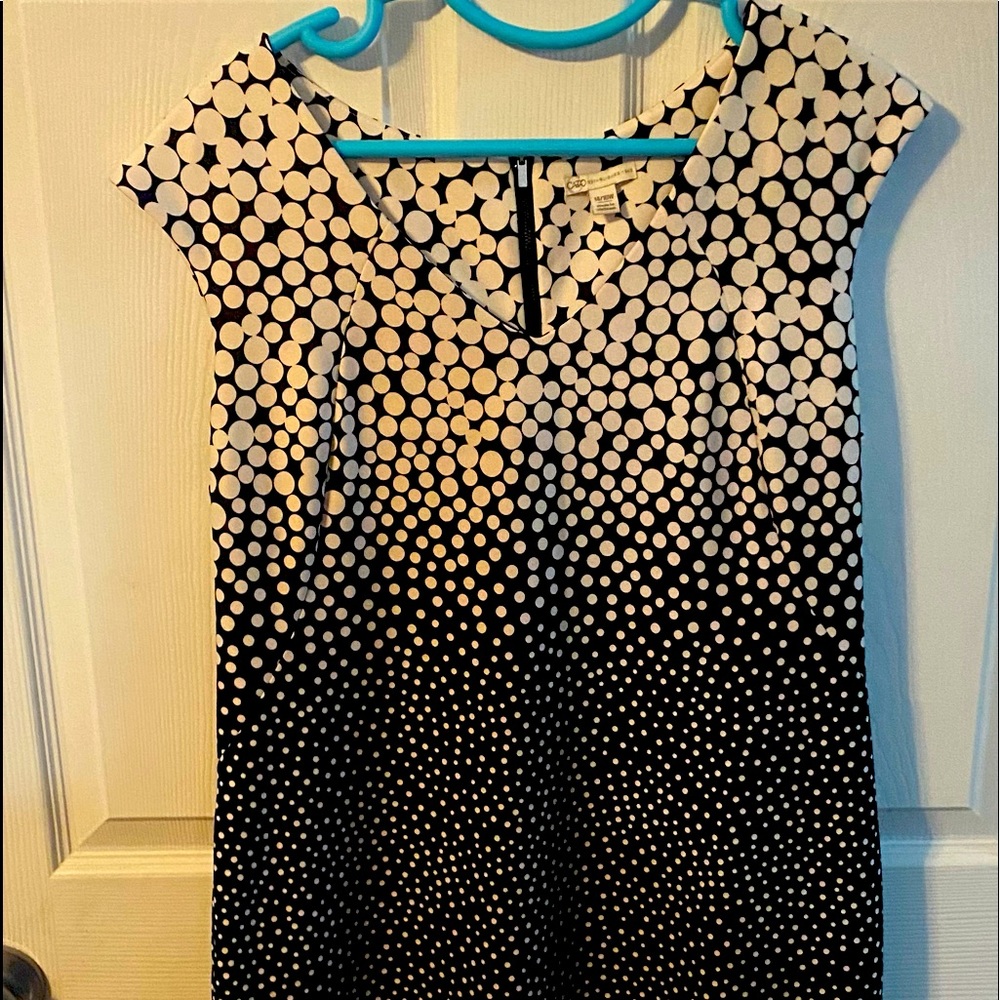 Size 14/16W Cato black and White print dress.